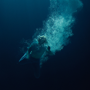 美女放尿着衣失禁
